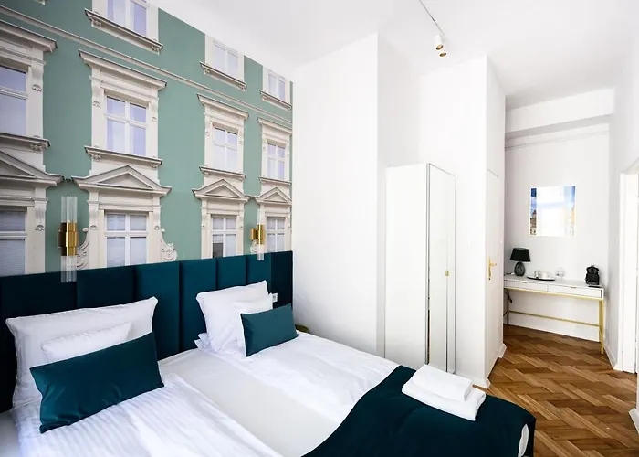 Wislna Main Square 3*