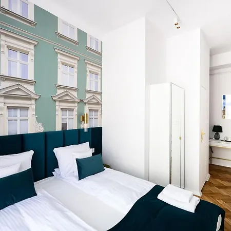 Wislna Main Square 3*