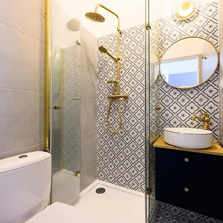 Wislna Main Square מלון דירות